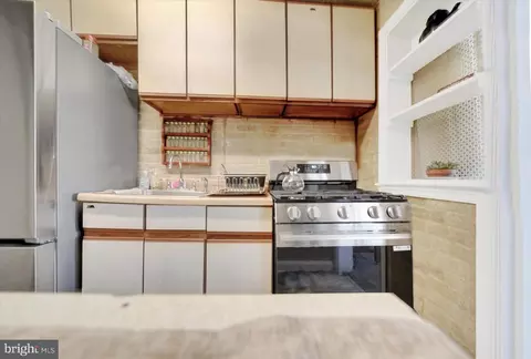Kitchen - 714 Bethnal Rd, Baltimore, MD 21229 photo 4 of 4