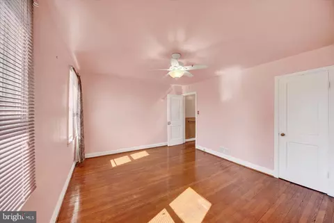 Bedroom - 714 Bethnal Rd, Baltimore, MD 21229 photo 6 of 7