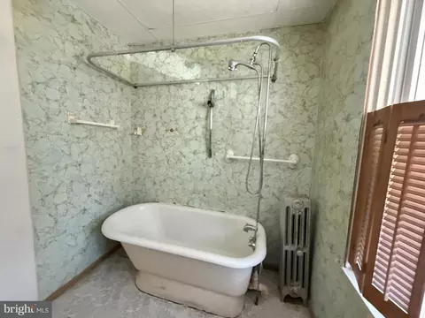 Bath - 2802 Brighton St, Baltimore, MD 21216 photo 1 of 1