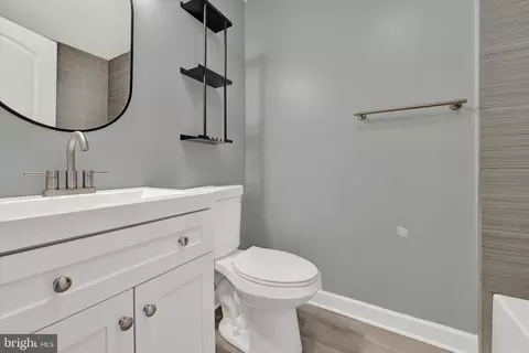 Bath - 1421 Hull St, Baltimore, MD 21230 photo 3 of 3