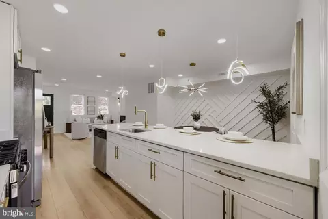 Kitchen - 4929 Edgemere Ave, Baltimore, MD 21215 photo 1 of 5