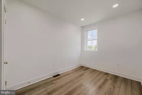 Bedroom - 4929 Edgemere Ave, Baltimore, MD 21215 photo 3 of 3