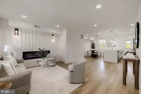 Living - 4929 Edgemere Ave, Baltimore, MD 21215 photo 1 of 1