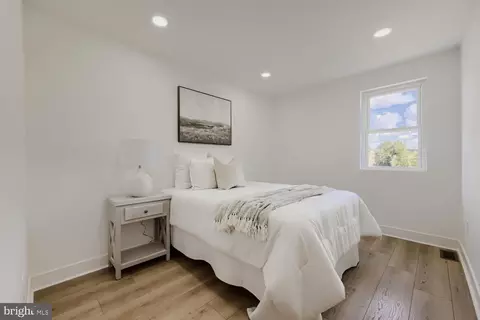 Bedroom - 4929 Edgemere Ave, Baltimore, MD 21215 photo 2 of 3