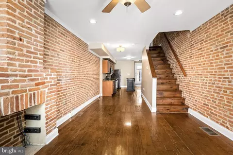 Entry Way - 444 E Clement St, Baltimore, MD 21230 photo 2 of 4