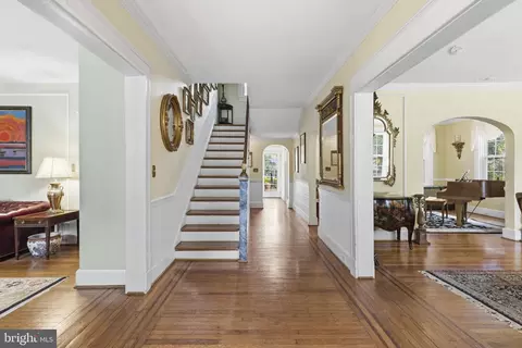 Entry Way - 3706 Menlo Dr, Baltimore, MD 21215 photo 2 of 6