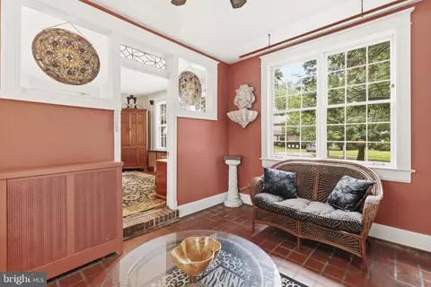 Entry Way - 3706 Menlo Dr, Baltimore, MD 21215 photo 4 of 6