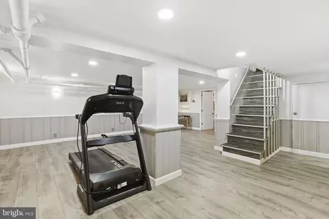 Entry Way - 3706 Menlo Dr, Baltimore, MD 21215 photo 5 of 6