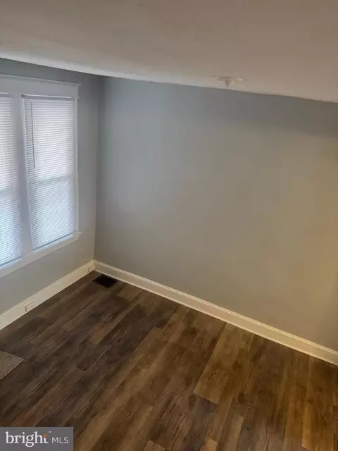 Living - 3631 Roberts Pl, Baltimore, MD 21224 photo 1 of 1