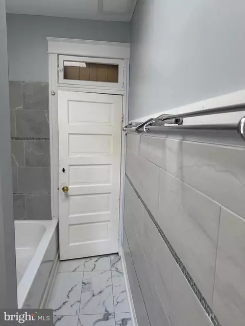 Entry Way - 3631 Roberts Pl, Baltimore, MD 21224 photo 10 of 14