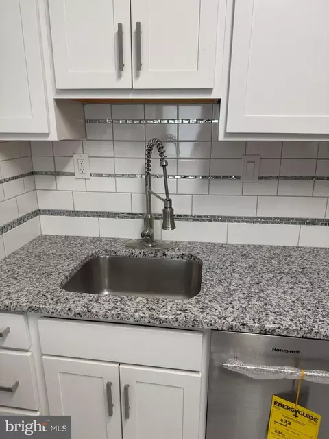 Kitchen - 3631 Roberts Pl, Baltimore, MD 21224 photo 8 of 9