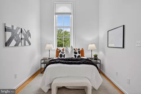 Bedroom - 823 S Sharp St, Baltimore, MD 21230 photo 1 of 6