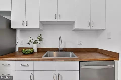 Kitchen - 823 S Sharp St, Baltimore, MD 21230 photo 4 of 5