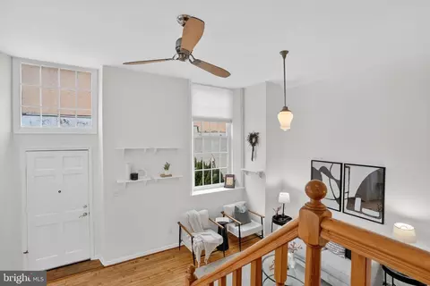 Entry Way - 823 S Sharp St, Baltimore, MD 21230 photo 4 of 4