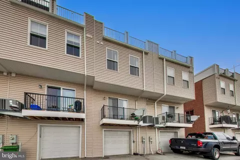 Exterior - 4613 Dillon St, Baltimore, MD 21224 photo 3 of 5