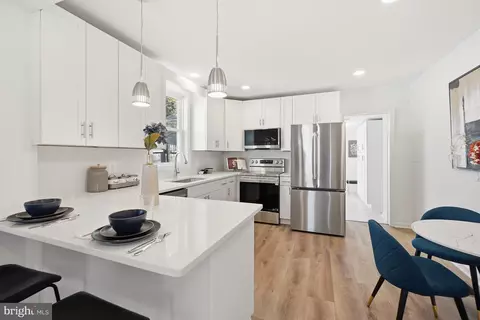 Kitchen - 3731 Falls Rd, Baltimore, MD 21211 photo 1 of 2