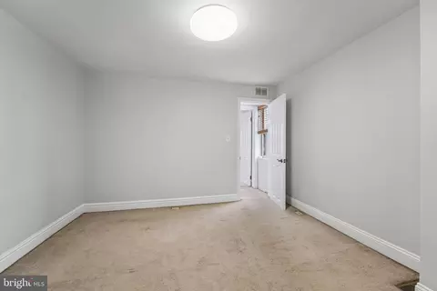 Bedroom - 1620 Marshall St, Baltimore, MD 21230 photo 4 of 4