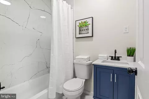 Bath - 2813 Kirk Ave, Baltimore, MD 21218 photo 1 of 3