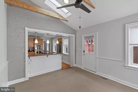 Entry Way - 2038 E Pratt St, Baltimore, MD 21231 photo 3 of 3
