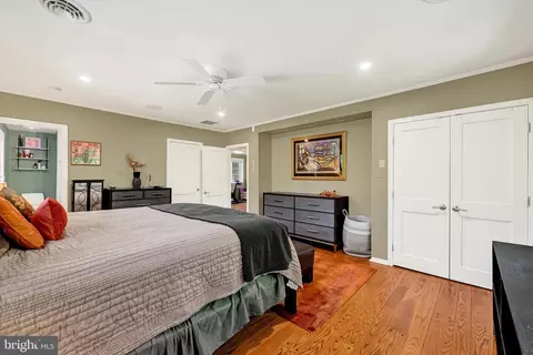 Bedroom - 904 Bellemore Rd, Baltimore, MD 21210 photo 5 of 9