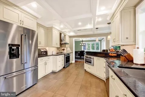 Kitchen - 904 Bellemore Rd, Baltimore, MD 21210 photo 2 of 6