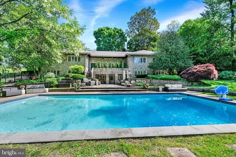 904 Bellemore Rd, Baltimore, MD 21210