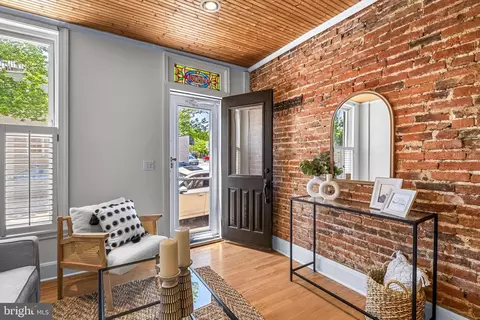 Entry Way - 1405 Covington St, Baltimore, MD 21230 photo 1 of 4