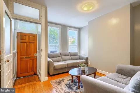 Entry Way - 306 Penn St, Baltimore, MD 21230 photo 1 of 2