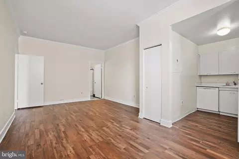 Living - 1 E Chase St #401, Baltimore, MD 21202 photo 4 of 8