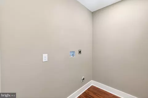 Entry Way - 1342 Andre St, Baltimore, MD 21230 photo 4 of 14