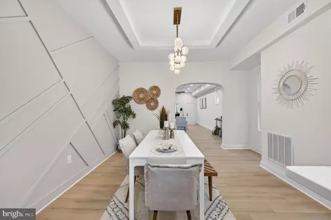 Entry Way - 3909 Norfolk Ave, Baltimore, MD 21216 photo 4 of 10