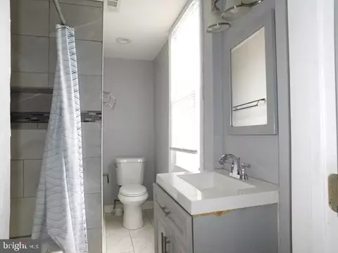 Bath - 4429 Powell Ave, Baltimore, MD 21206 photo 4 of 4