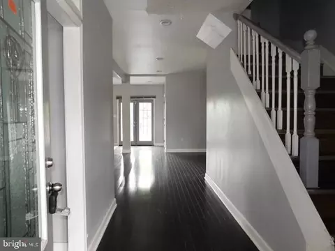 Entry Way - 4429 Powell Ave, Baltimore, MD 21206 photo 1 of 5