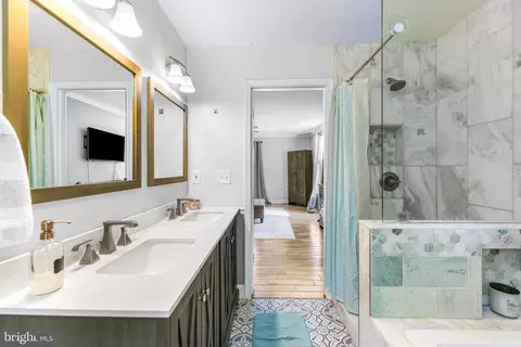 Bath - 1302 Argonne Dr, Baltimore, MD 21218 photo 1 of 4