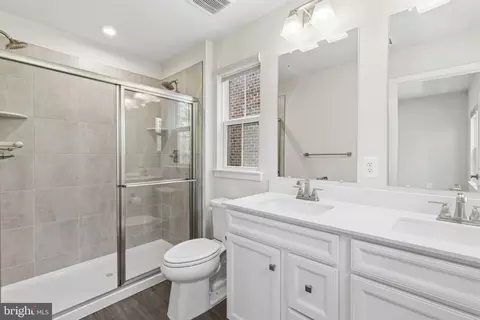Entry Way - 1566 Lowman St, Baltimore, MD 21230 photo 9 of 13