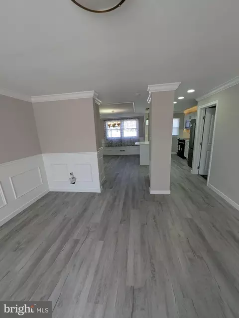 Entry Way - 4718 Parkside Dr, Baltimore, MD 21206 photo 2 of 2