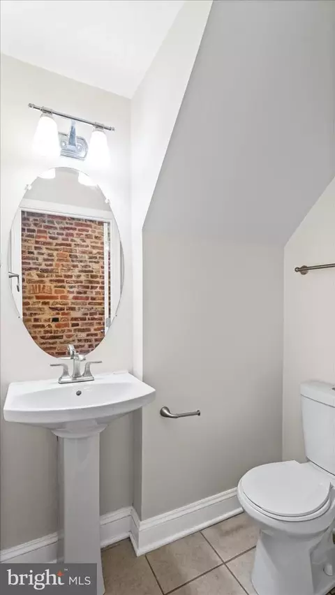 Bath - 847 Carroll St, Baltimore, MD 21230 photo 2 of 5
