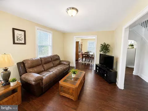 Living - 3416 Holmes Ave, Baltimore, MD 21217 photo 1 of 2
