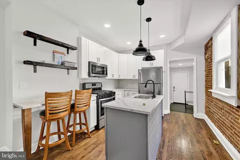 2 W Barney St, Baltimore, MD 21230
