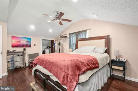 Bedroom - 4200 Diller Ave, Baltimore, MD 21206 photo 3 of 6