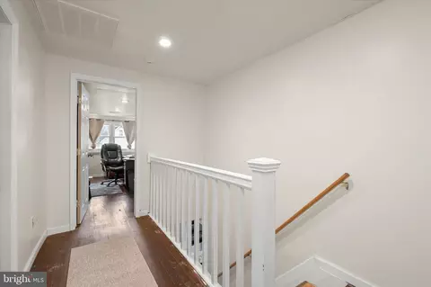 Entry Way - 4200 Diller Ave, Baltimore, MD 21206 photo 5 of 6