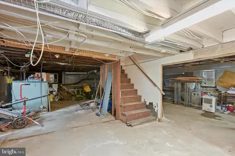Entry Way - 4200 Diller Ave, Baltimore, MD 21206 photo 6 of 6