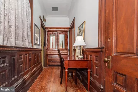 Entry Way - 1801 Eutaw Pl, Baltimore, MD 21217 photo 4 of 6