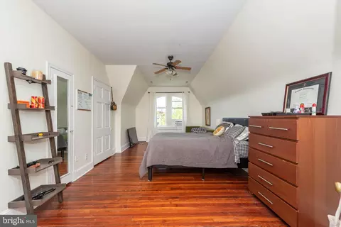 Bedroom - 1801 Eutaw Pl, Baltimore, MD 21217 photo 8 of 11