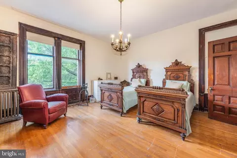 Bedroom - 1801 Eutaw Pl, Baltimore, MD 21217 photo 3 of 11