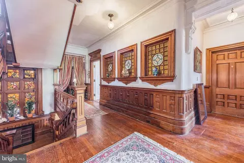 Entry Way - 1801 Eutaw Pl, Baltimore, MD 21217 photo 3 of 6