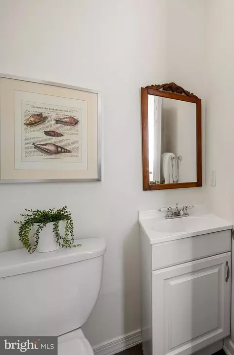 Bath - 459 W 24th St, Baltimore, MD 21211 photo 1 of 4