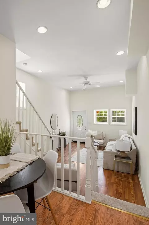 Entry Way - 459 W 24th St, Baltimore, MD 21211 photo 2 of 6