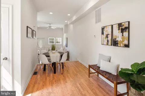 Entry Way - 459 W 24th St, Baltimore, MD 21211 photo 3 of 6