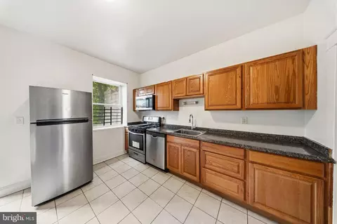 Kitchen - 2516 W Pratt St, Baltimore, MD 21223 photo 1 of 1